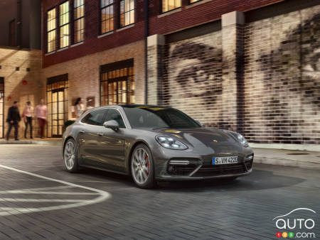Torah Bright and the Porsche Panamera Sport Turismo